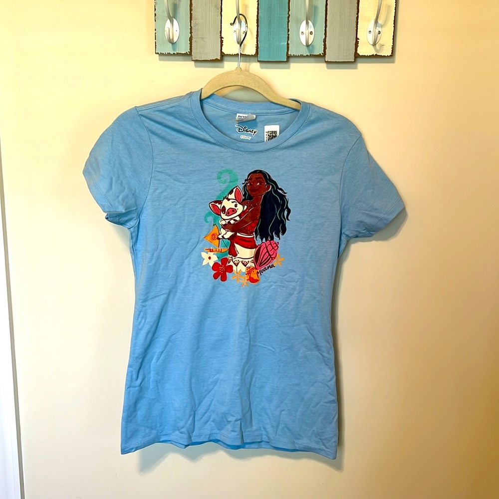 Port and Company Disney Moana and Pua Teeshirt / Size XS (Juniors) / Brand NWT